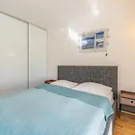 Aqua Marina Plaza-basen, Podziemny Garaz Gratis Apartman