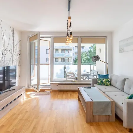 Aqua Marina Plaza-basen * ミエンジズドロイェ