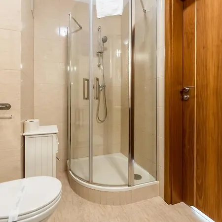 Aqua Marina Plaza-basen, Podziemny Garaz Gratis * Miedzyzdroje